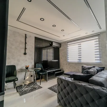 Apartment Elena Lux 3 *