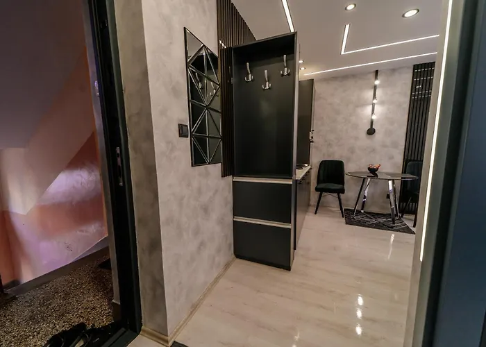 Elena Lux 3 * Užice