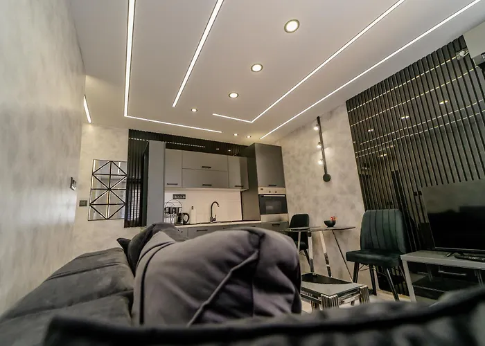 Elena Lux 3 * Užice